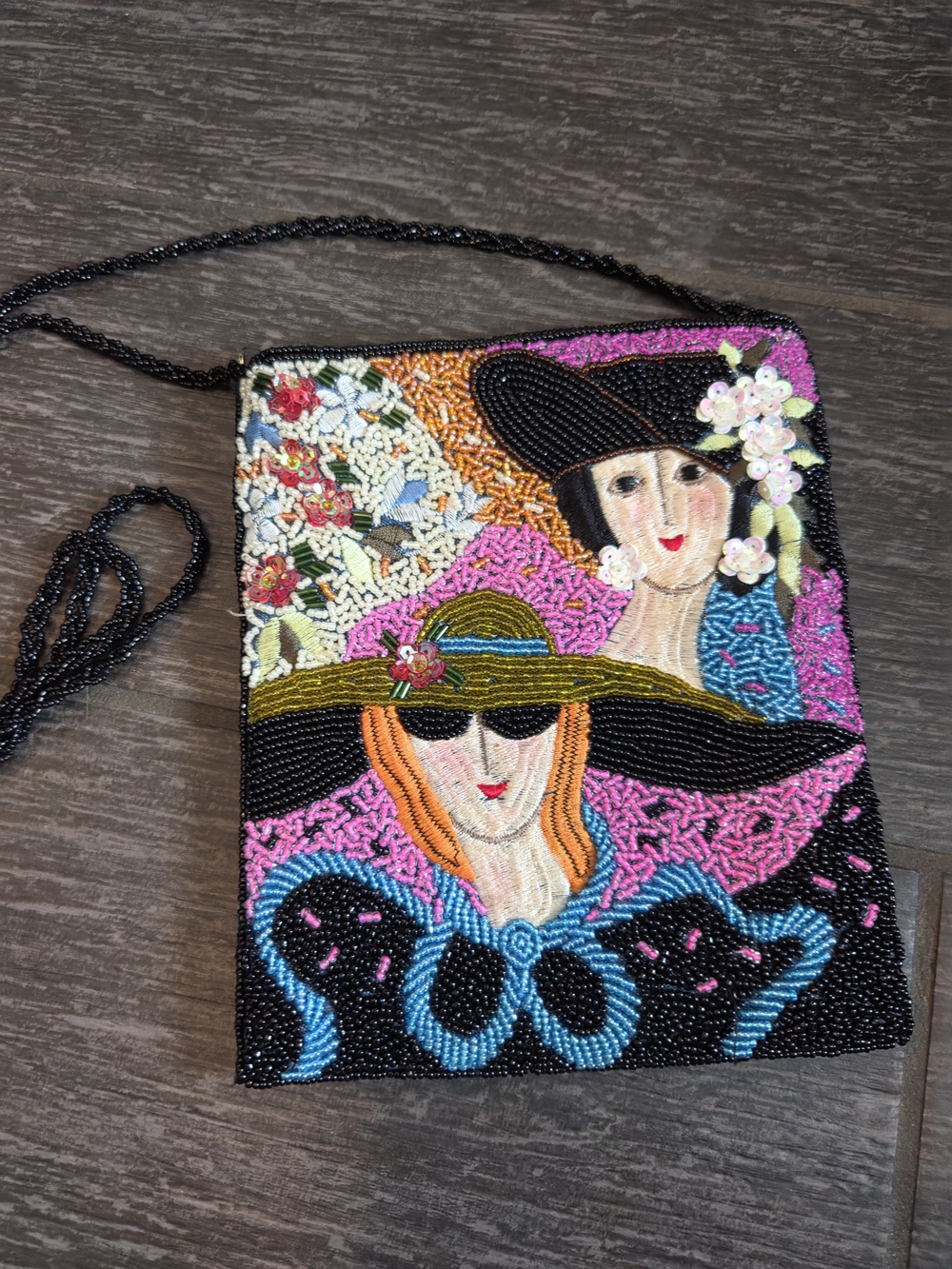 Vintage Beaded Art Deco Women’s Portrait Crossbody Bag in Black and Pink